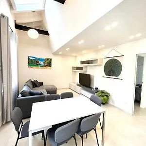 https://tropicale.hotelitalianriviera.com